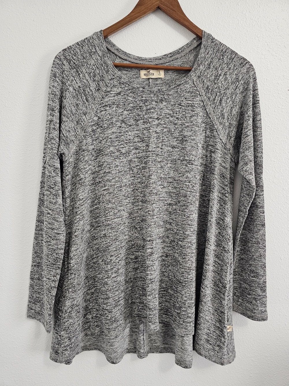 Hollister Women's Heather Gray Long Sleeve Pullover Top